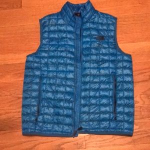The North Face thin puffer vest M